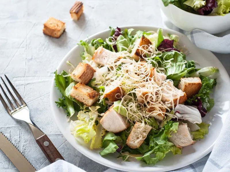 Tavuklu Sezar Salata